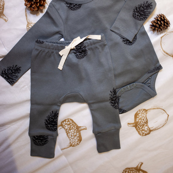 Organic Cotton - Baby Pinecone leggings